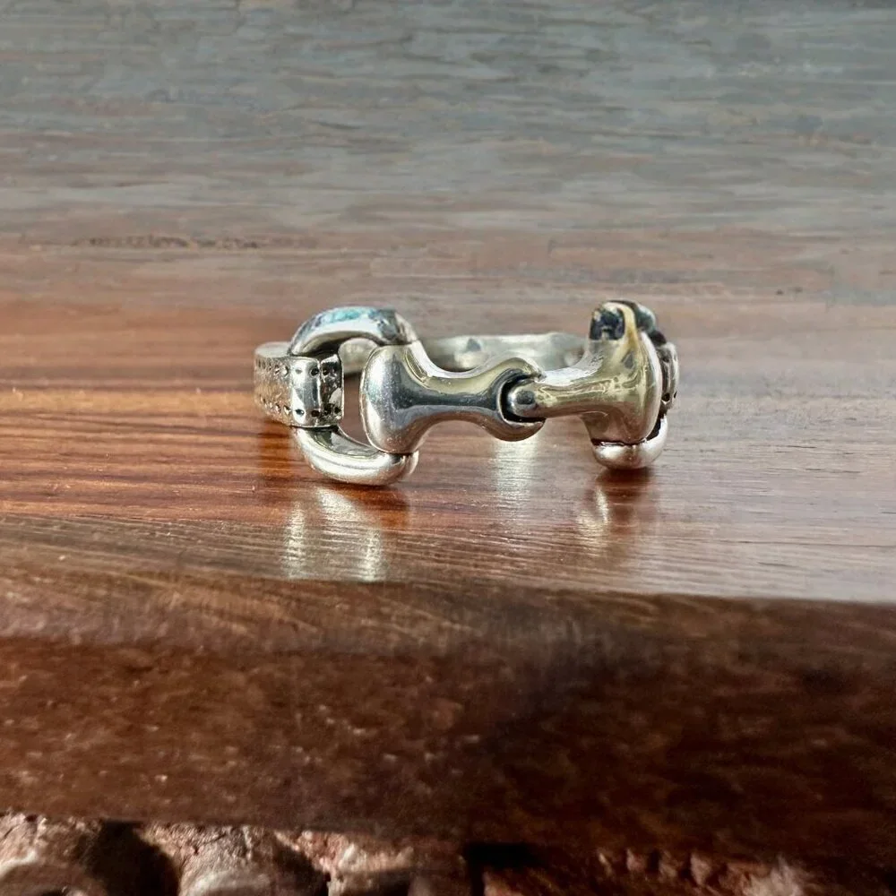 Silver Snaffle Bit Equestrian Elegant Silver Ring Unisex! - Picture 2 of 3